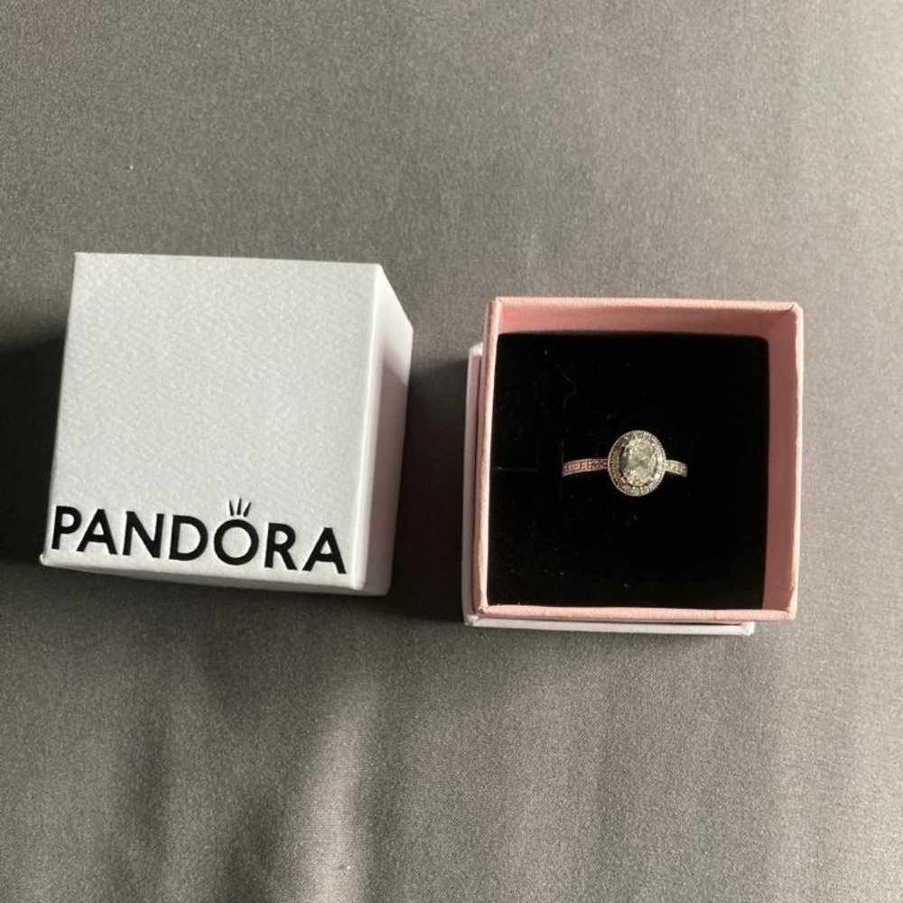 CLASSIC ELEGANCE RING